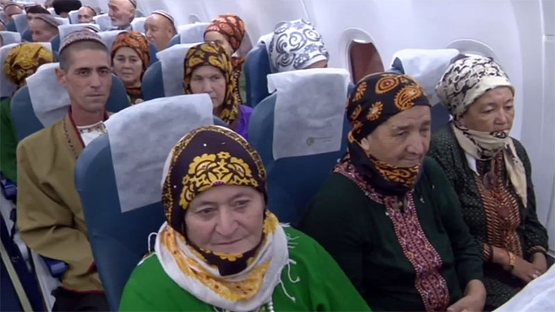 2019_08_28_hajj_02 Сердар Бердымухамедов разрешил 289 паломникам совершить хадж