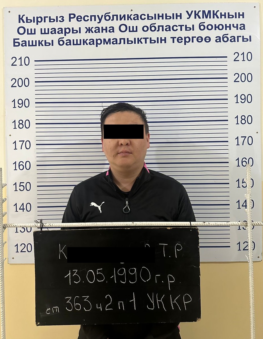 При получении взятки в 100 тысяч сомов задержан начальник отдела районного УГНС