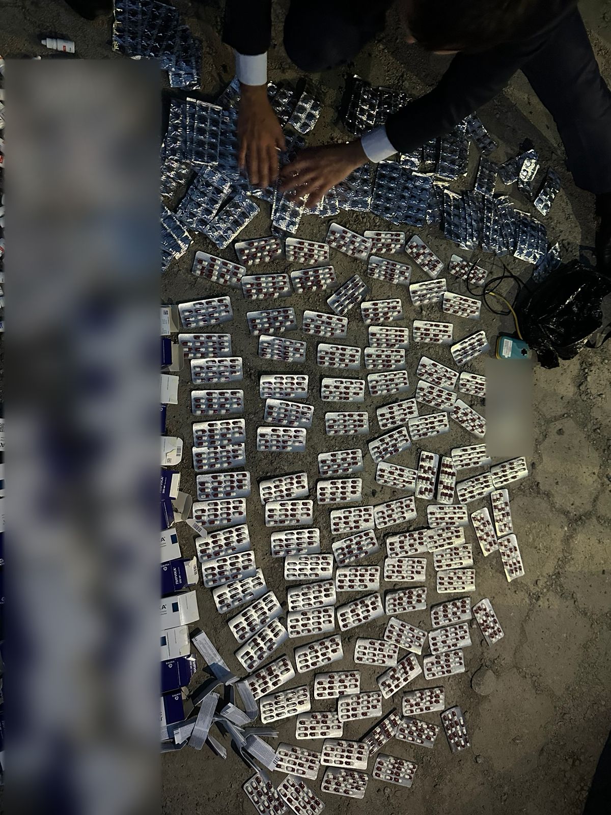 В Бишкеке задержали трех человек при продаже «психотропов» на 1 миллион сомов
