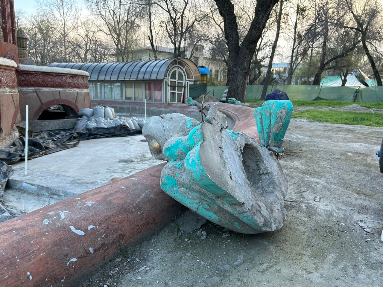 Фото читателя 24.kg. Так выглядит павильон сегодня