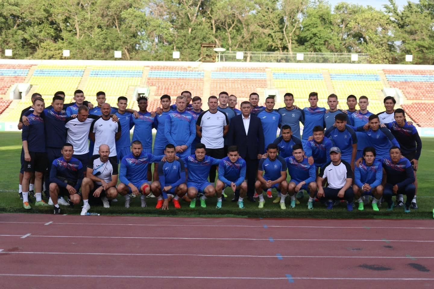 Камчыбек Ташиев встретился с игроками национальной сборной по футболу