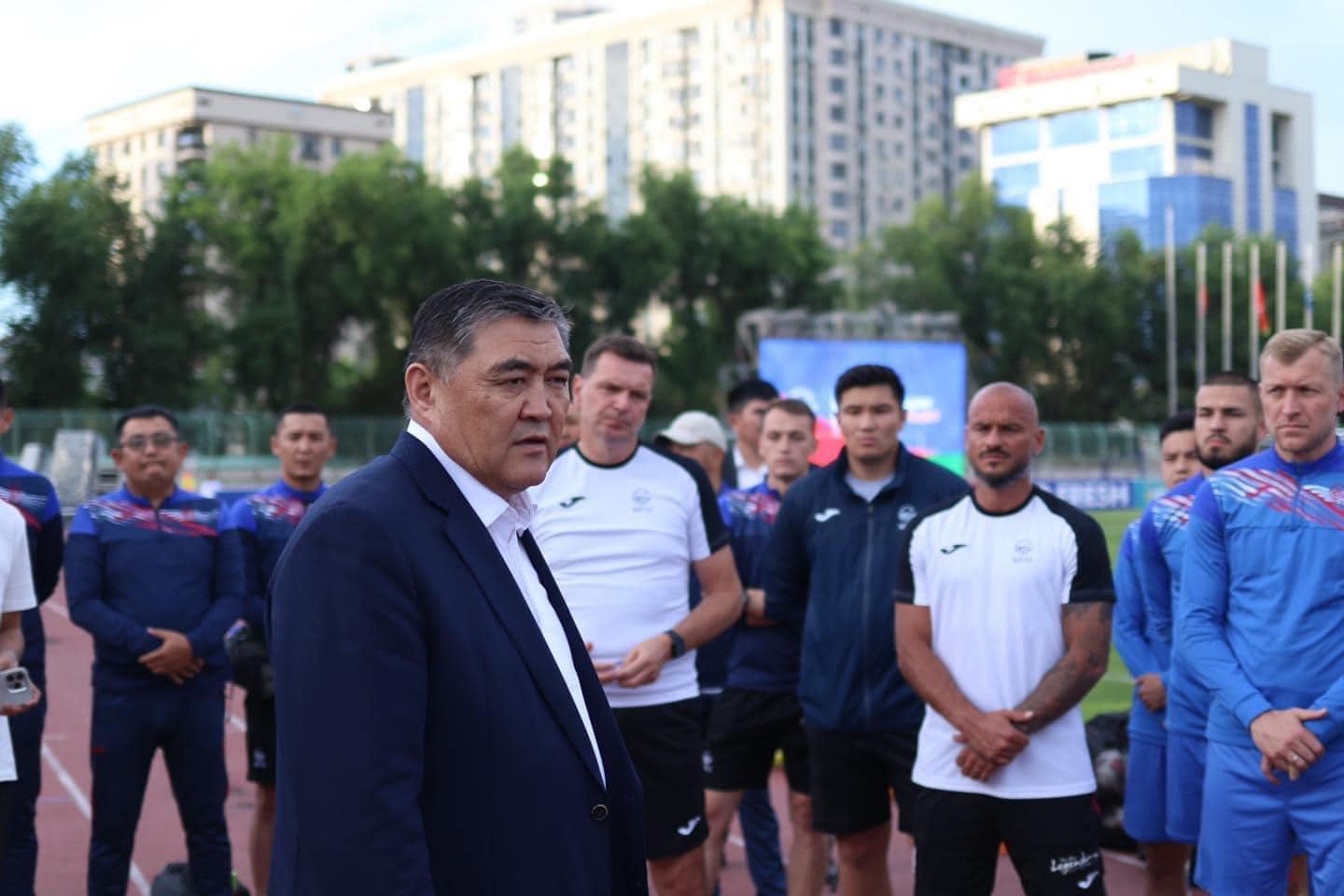 Камчыбек Ташиев встретился с игроками национальной сборной по футболу