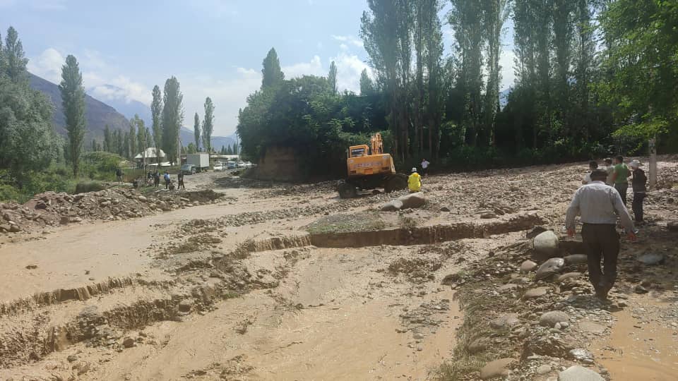 В Ошской и Баткенской областях сошли сели – МЧС