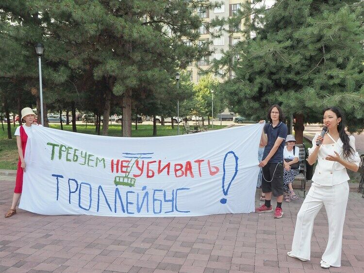 Под покровом ночи. Как в Бишкеке уничтожают троллейбусы