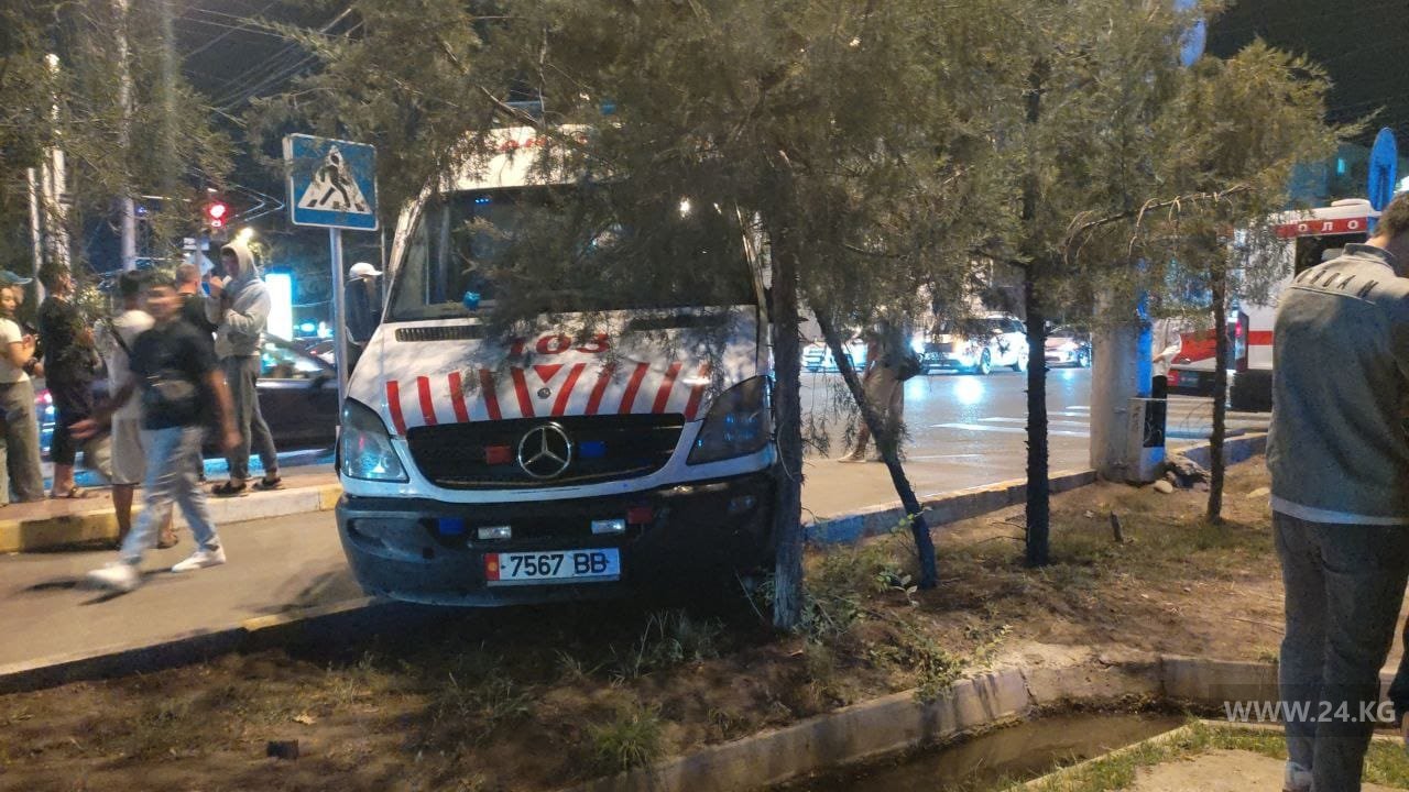 В ДТП в Бишкеке пострадала реаниматолог
