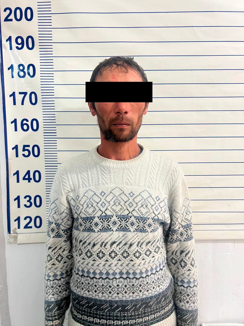 В мужчину выстрелили из ружья и скрылись. В Кемине задержан подозреваемый