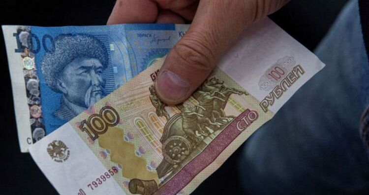 Российский рубль продолжает дешеветь и упал ниже отметки в 90 тыйынов