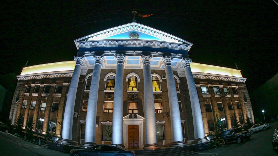Мэрия Бишкека призывает переходить на безналичную оплату при проезде на общественном транспорте