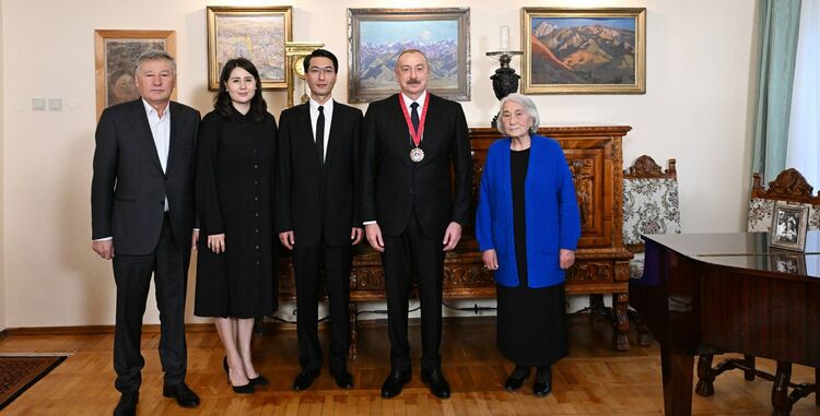 Саммит ОТГ. Президенту Азербайджана вручили орден имени Айтматова