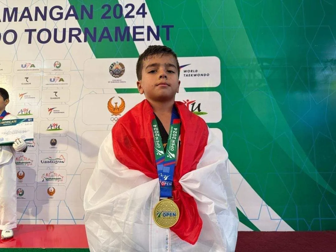 Юный таджикский спортсмен завоевал золотую медаль на чемпионате Азии по тхэквондо