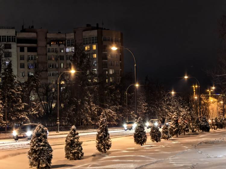 Фото Ильи Шипулина. Бишкек после снегопада, декабрь 2024 года