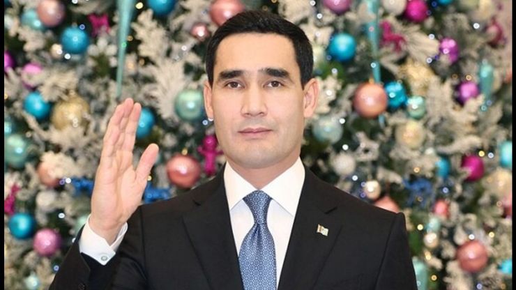 Президент Туркменистана поздравил соотечественников с Новым годом