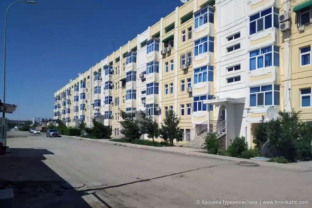 2020_06_24_turkmenabat_house_01 В честь Дня нейтралитета в Туркменистане открыли центр «КАМАЗа» и жилые дома