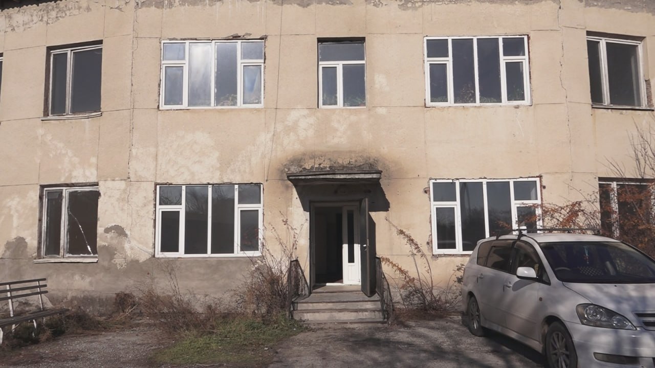 Здание бывшей больницы в Чуйской области станет областным роддомом