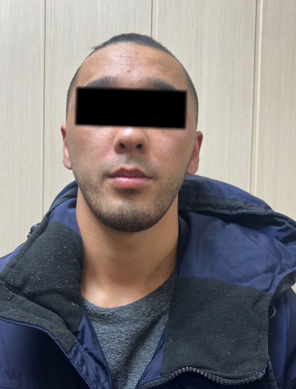 В Бишкеке мужчина избил и ограбил прохожего