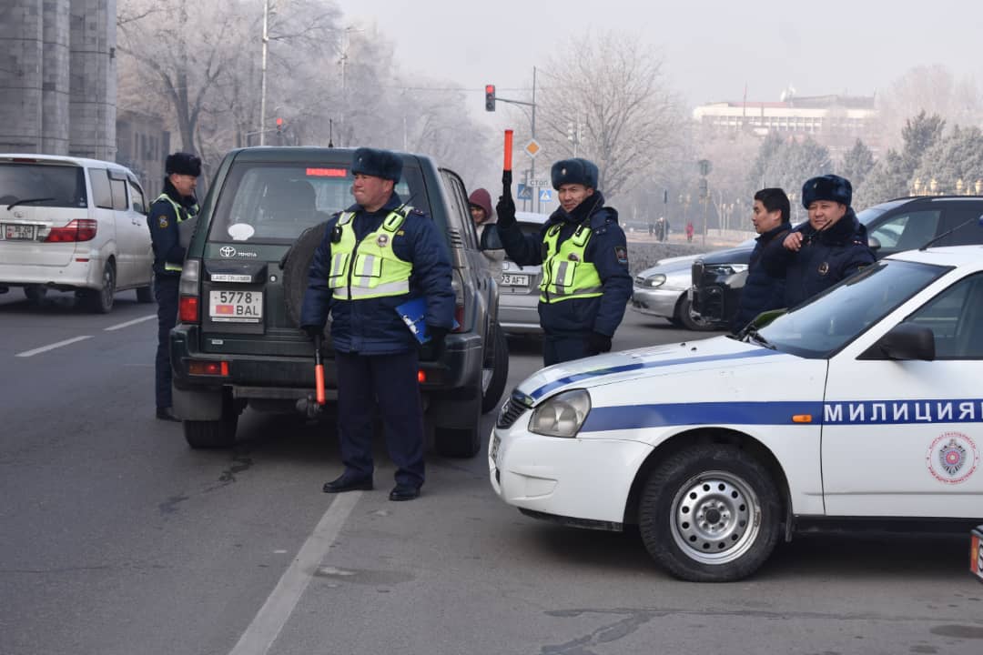 В Бишкеке проводят рейд «Парковка»