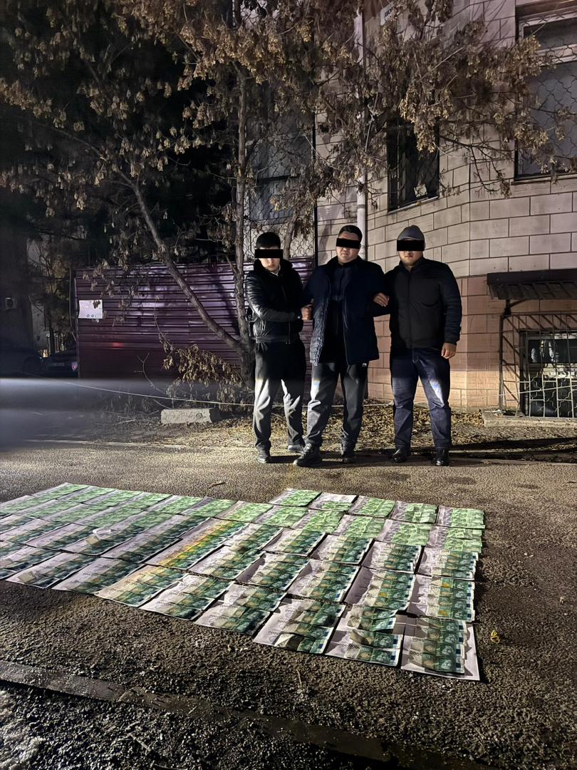 Вымогал у стройкомпаний деньги. Спецслужбы с поличным поймали энергетика НЭСК