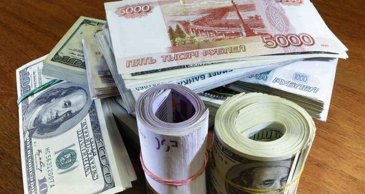 Евро, российский рубль и юань подорожали. Курсы валюты на 21 января