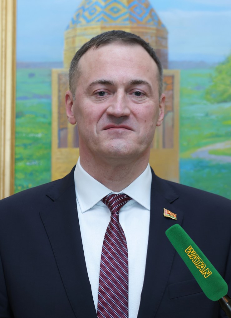 Сердар Бердымухамедов принял Чрезвычайного и Полномочного Посла Республики Беларусь