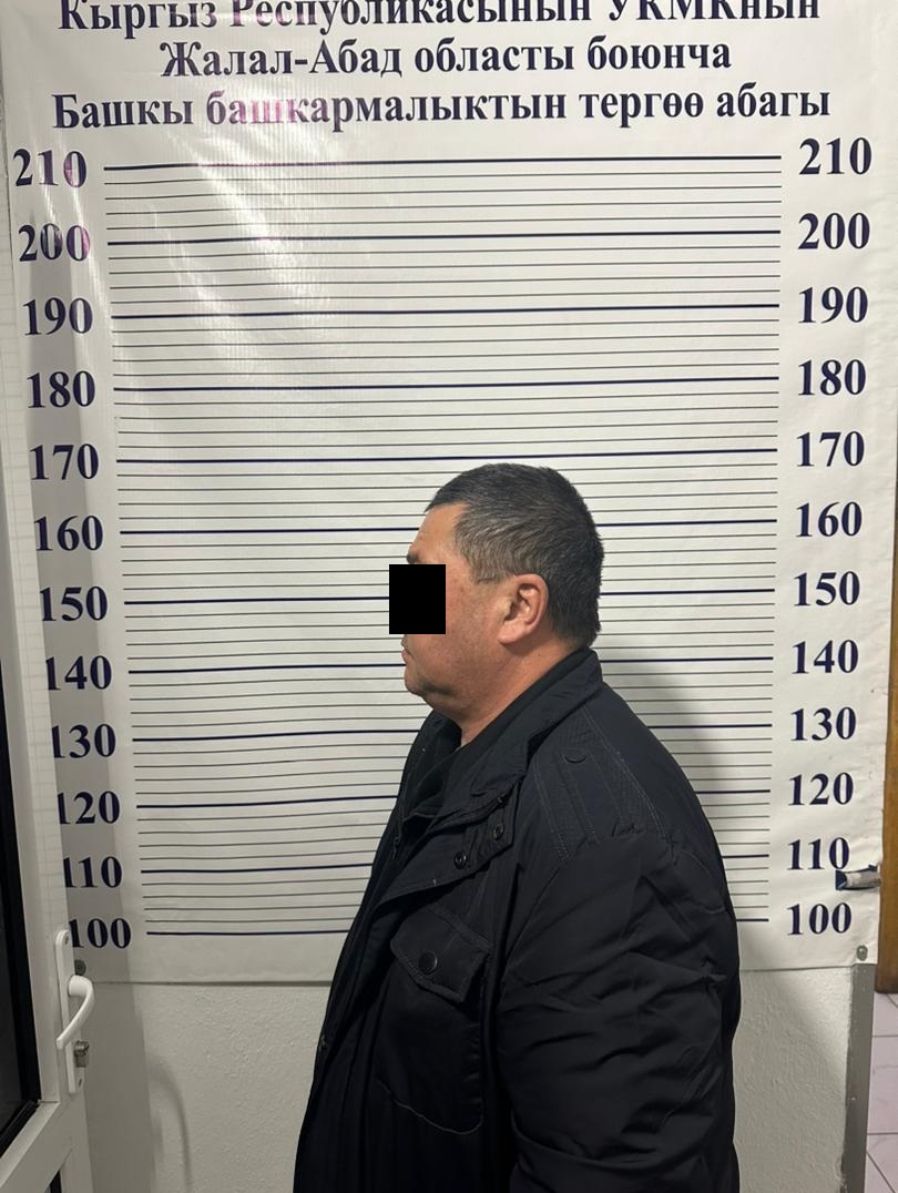ГКНБ задержал начальника районной налоговой службы за взятку