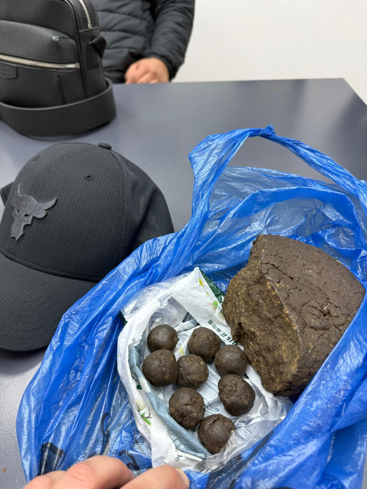 В селе Байтик спецслужбы задержали наркоторговца с 800 граммами афганского чарса