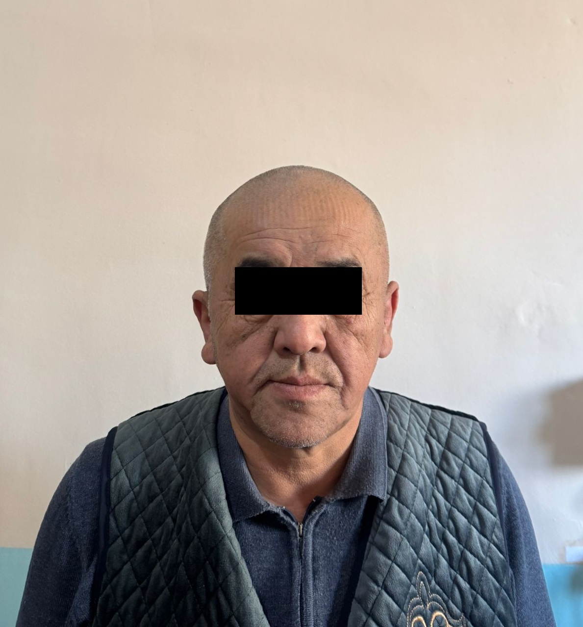 В Джалал-Абаде задержан председатель адвокатуры, который передавал судьям взятки