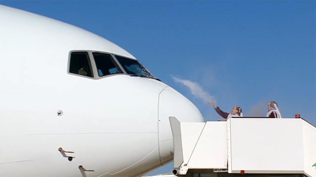 2023_12_04_plane_boeing_airlines_03 Из-за утечки масла в Мары сел летевший из Медины самолет Centrum Air