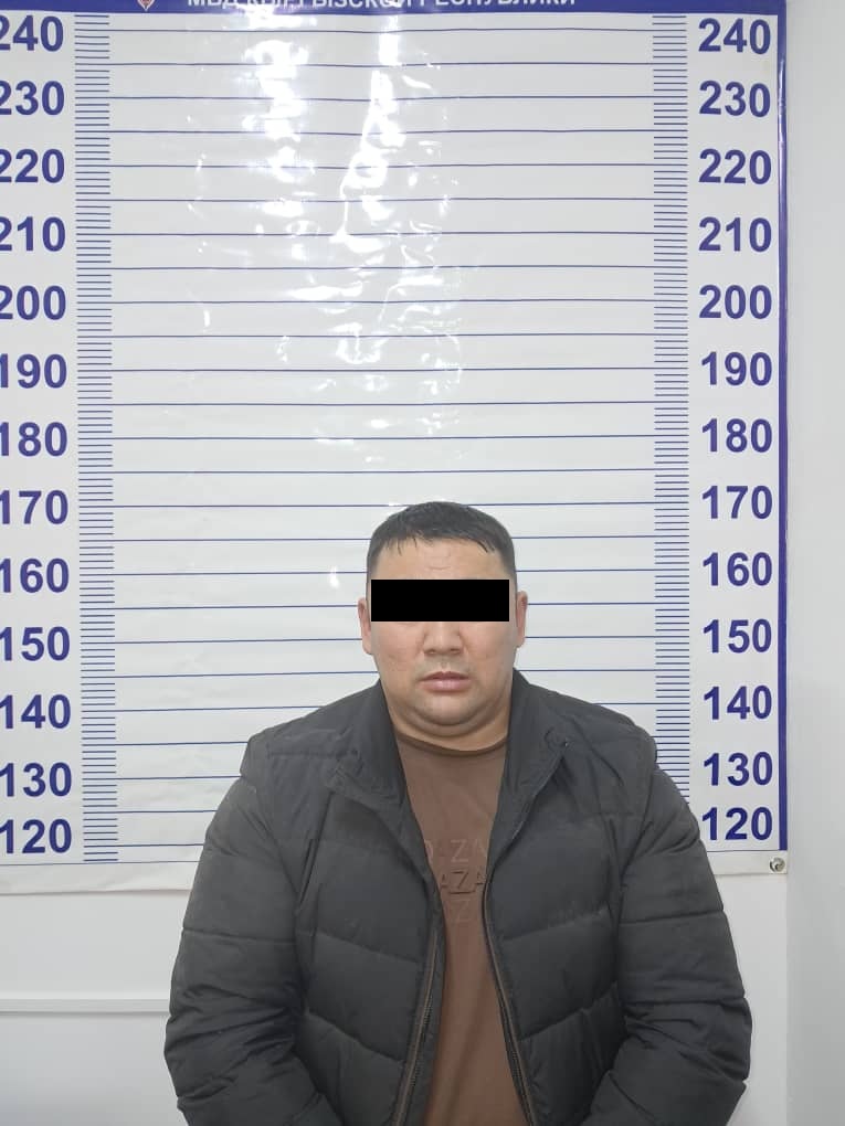 Иностранцы подкинули автоинспекторам деньги и шантажировали их