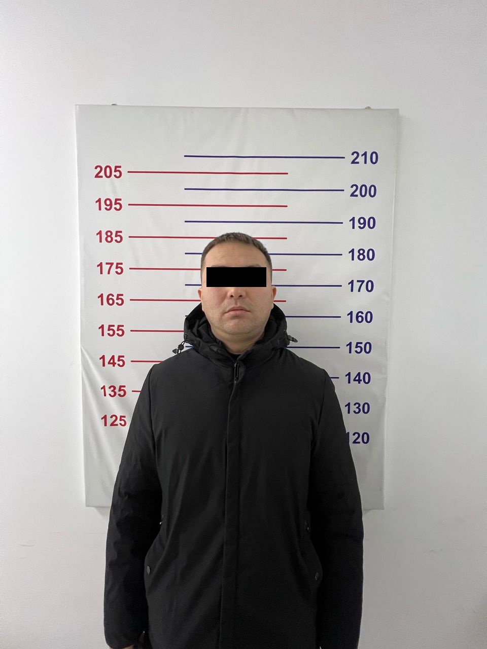 Двух судисполнителей задержали за коррупцию прямо во время совещания с ГКНБ