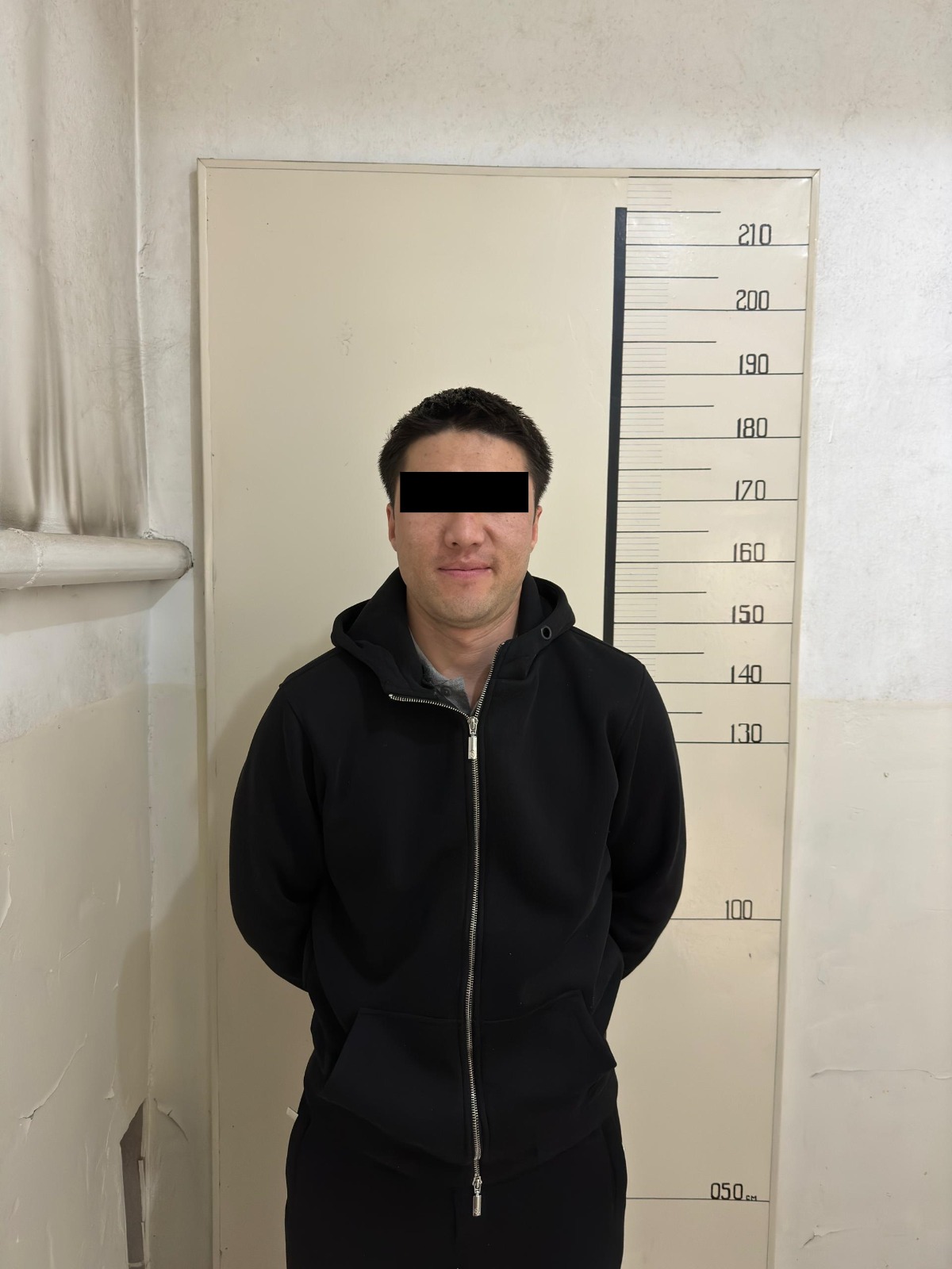 При получении $10 тысяч задержан следователь Первомайского РУВД Бишкека