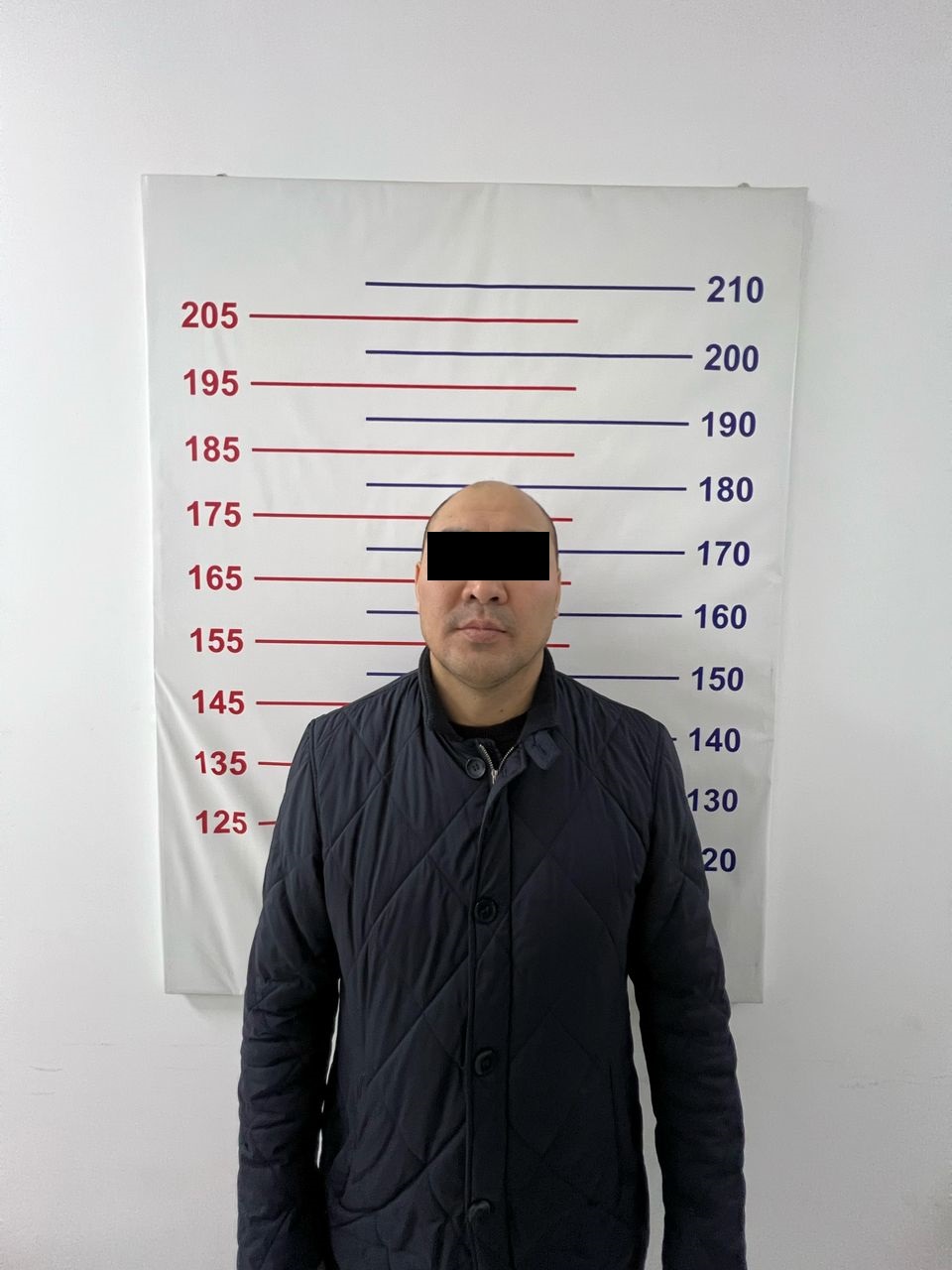Двух судисполнителей задержали за коррупцию прямо во время совещания с ГКНБ