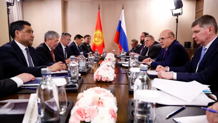 Давление на российский бизнес. Что думают об этом депутаты Жогорку Кенеша