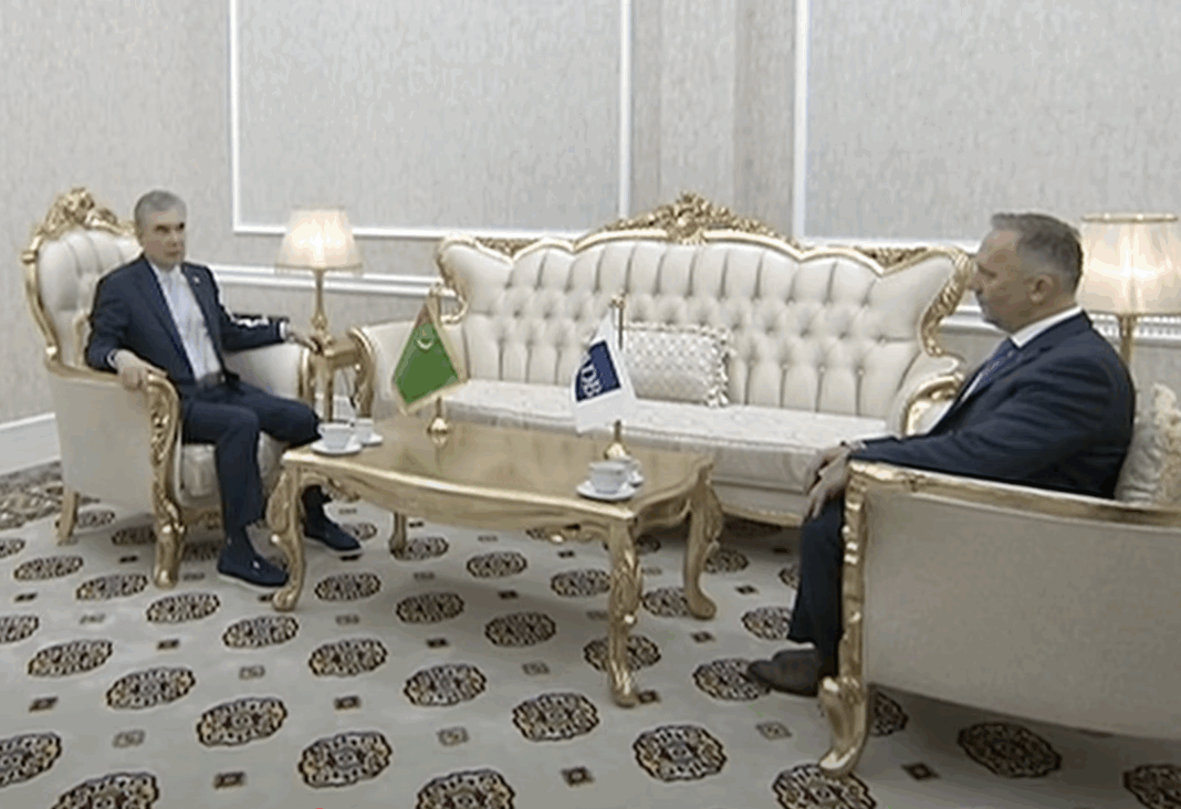 2025_05_17_berd_abr Бердымухамедов проинспектировал Аркадаг, где был подписан Меморандум с АБР по внедрению мер по экономии воды и энергии