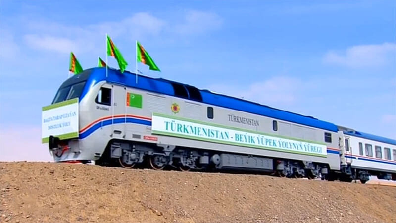 2018_02_23_train_02 Машинисты шести отправленных на ремонт в Китай локомотивов будут работать на неполную ставку