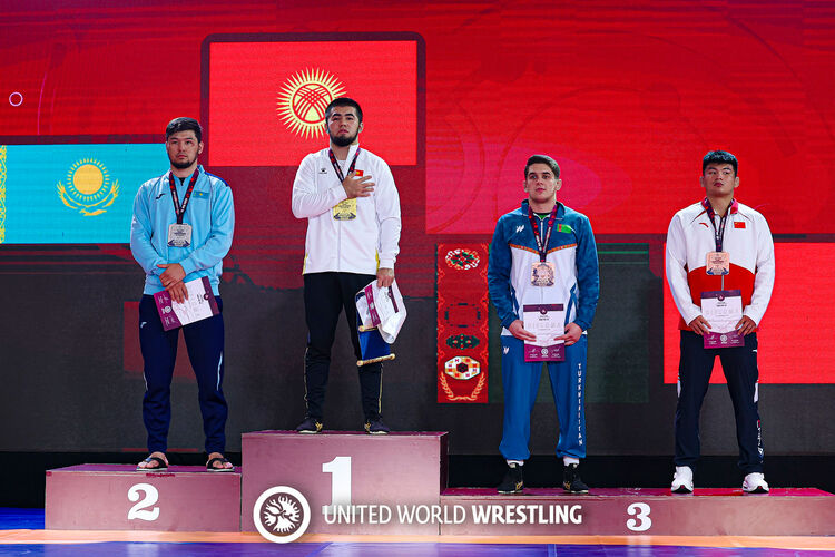 Кыргызстанец Мухаммад Абдуллаев стал чемпионом Азии по борьбе (U-23)