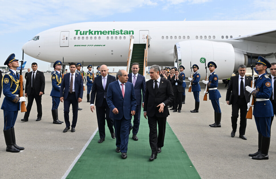 2025_07_16_berd_azerbaijan Г.Бердымухамедов прибыл с визитом в Азербайджан