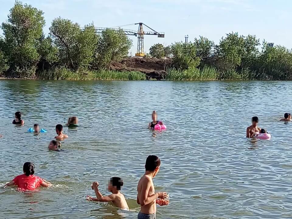 zaton В затоне Туркменабада обнаружена сальмонелла, но жители продолжают там купаться