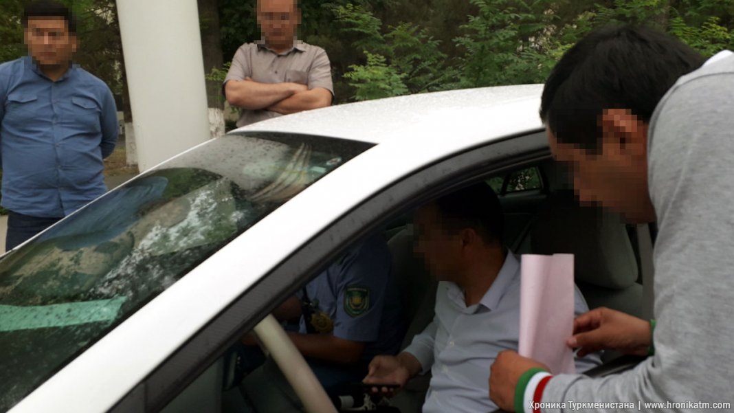 2018_11_26_taxi_police_06 В Беларуси водителя такси из Туркменистана на год выслали из страны за нарушения