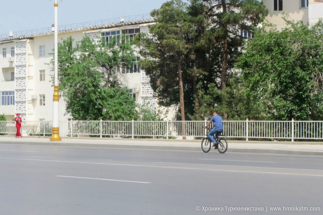 2021_05_11_ashgabat_roadblocks_15 В Ашхабаде вводятся временные ограничения движения транспорта из-за благоустроительных работ