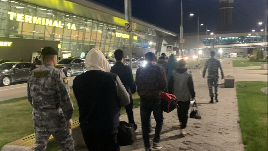 2025_12_25_migrants_russia Из Марий Эл выдворили двух нелегальных мигрантов из Туркменистана - Хроника Туркменистана
