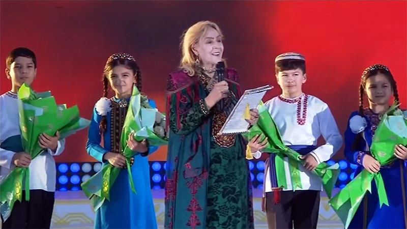 2019_06_29_shagulyyeva_01 Г.Шагулыева посвятила стихотворение 30-летию нейтралитета Туркменистана