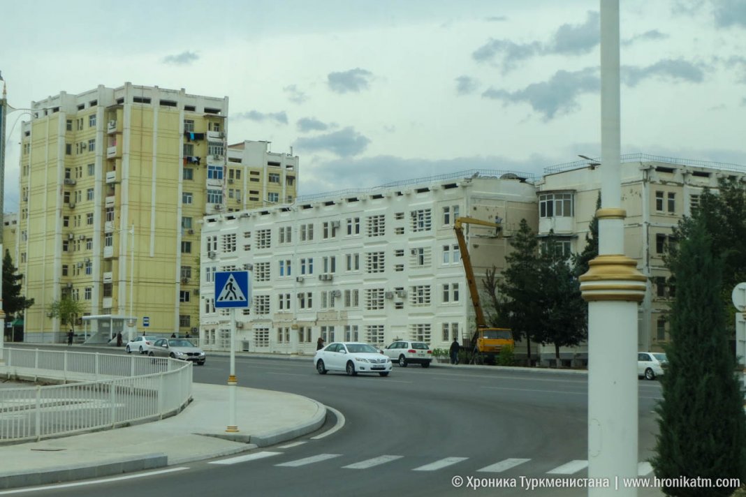 2020_03_30_parahat7_mosque_visit_01 В Ашхабаде подорожало жилье - Хроника Туркменистана