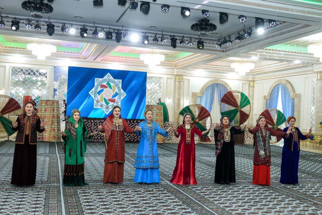 2026_02_12_woman_balkan На конкурсе «Женщина года» в Балкане участницы «выразительно читали стихи и задорно исполняли дестаны» - Хроника Туркменистана
