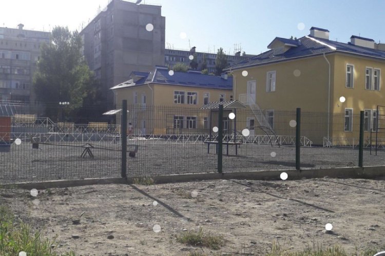 Детский сад или парковка? Родители и жители «Тунгуча» просят обустроить детсад