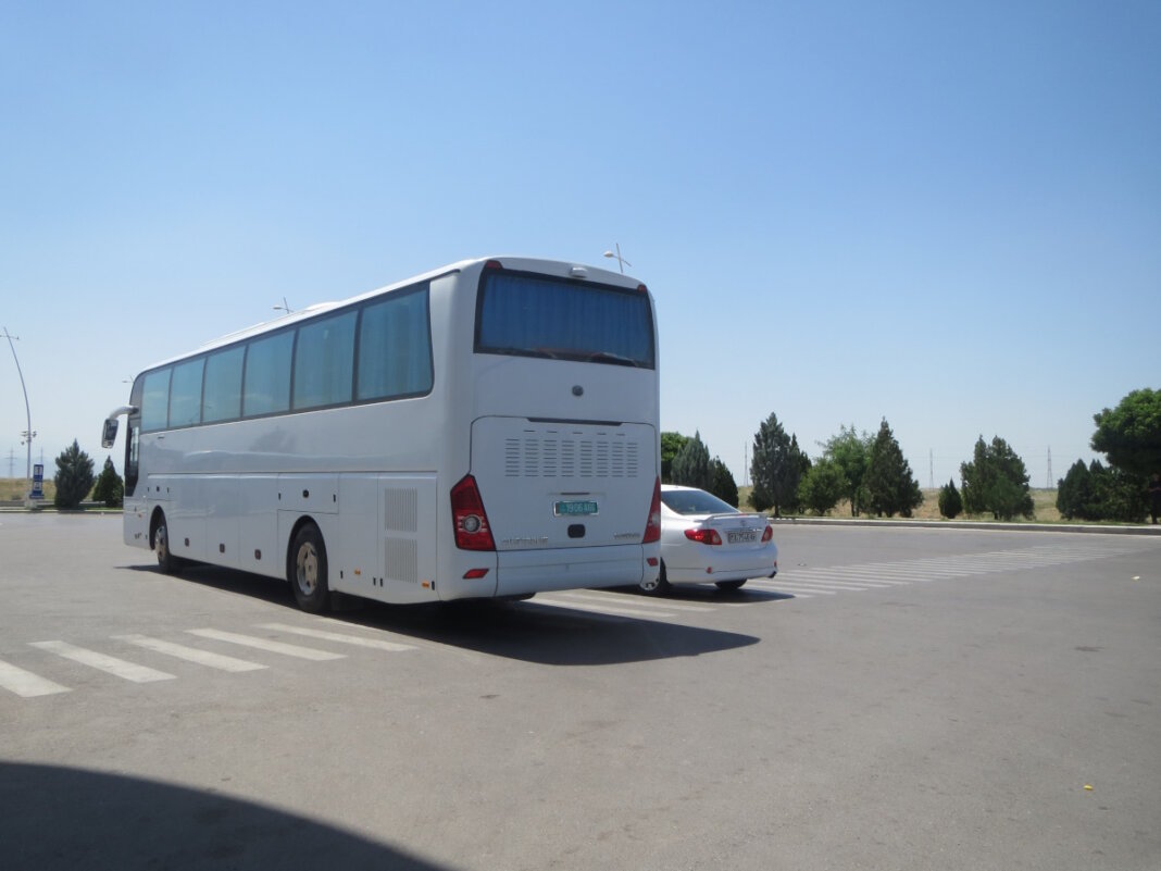 2024_06_27_bus_02 Из Ашхабада запущены бесплатные рейсы к мавзолею «Ак Ишан» - Хроника Туркменистана