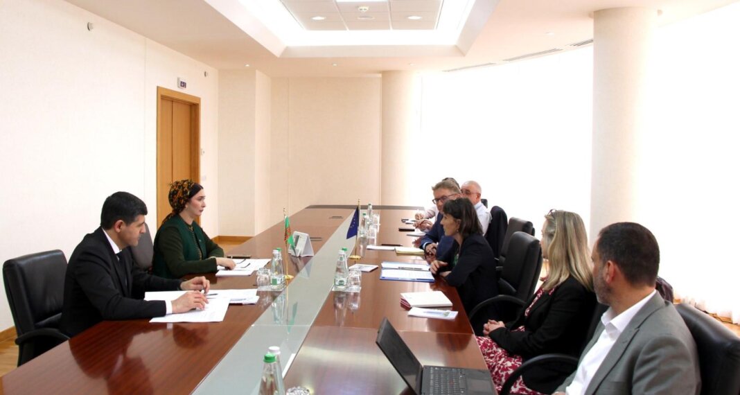 2026_03_25_byashimova_tm_eu Туркменистан и ЕС обсудили сотрудничество в энергетической сфере - Хроника Туркменистана