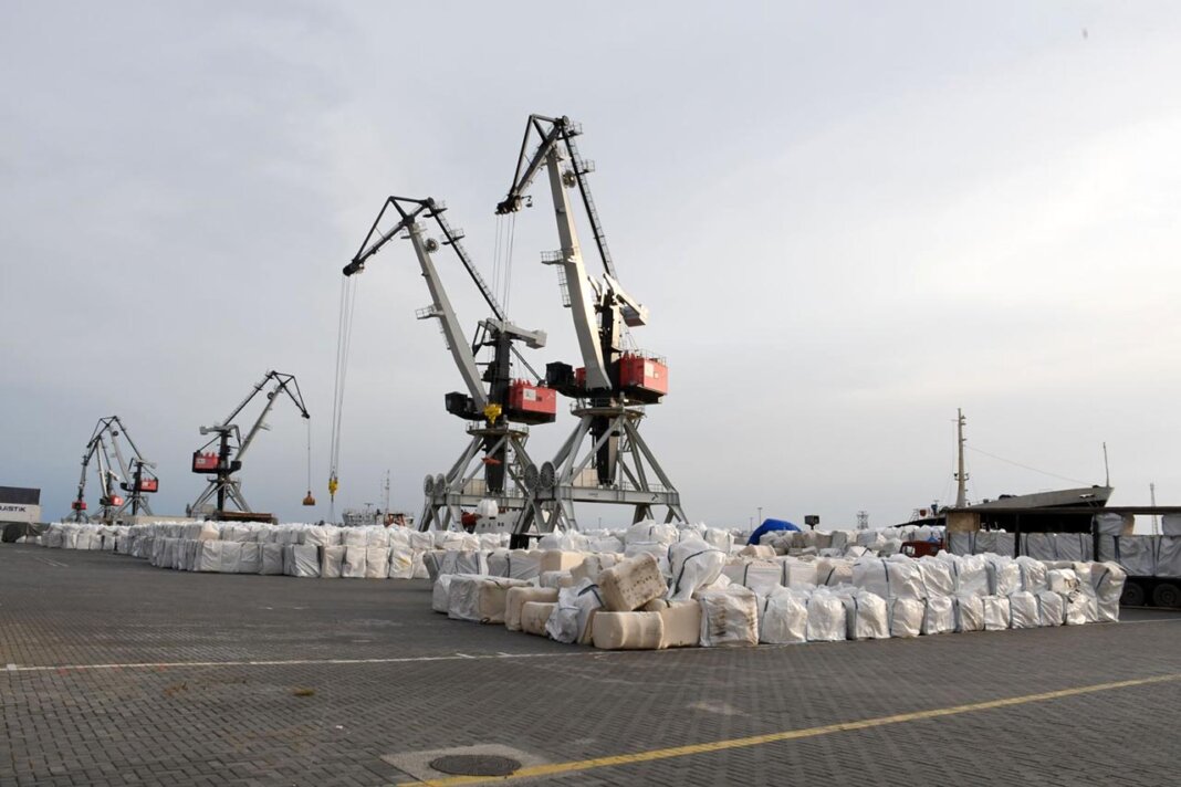 2023_05_23_azerbayjan_cotton_port_01 Обсуждается модернизация порта Туркменбаши. Ашхабад переходит к политике «умной логистики» - Хроника Туркменистана