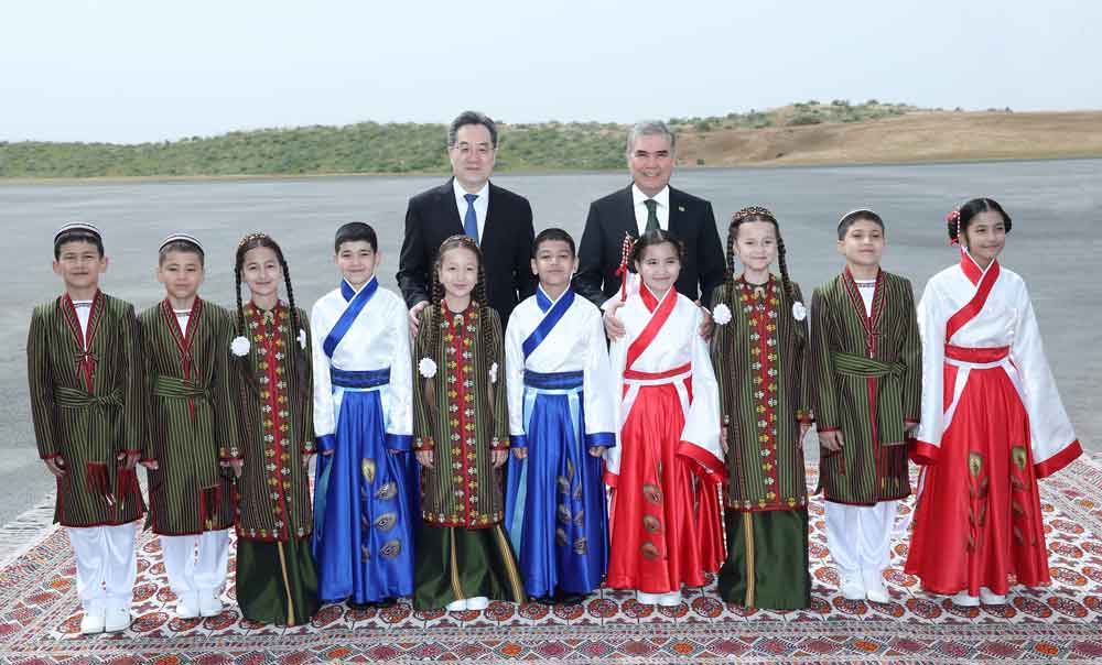 2026_04_17_berd_china_children Туркменистан — газовый гигант, все больше зависящий от Китая - Хроника Туркменистана