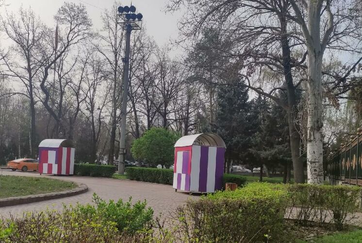 Фото 24.kg. Так ларьки выглядели до вывоза 