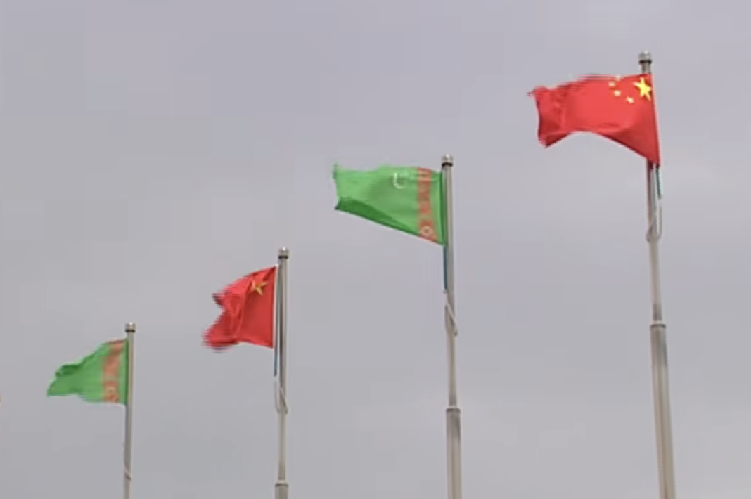 2026_04_15_china_flag Товарооборот между Туркменистаном и Китаем превысил $4,82 млрд за полгода - Хроника Туркменистана